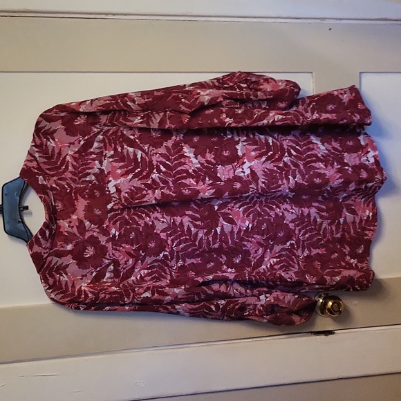 3/$30 White Stag Plus Size Button Down Blouse - Picture 2 of 5